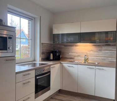 Wiek Apartment | Haus Boddenruh Ferienwohnung Holz