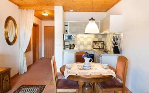 Krumpendorf am Woerther See Apartment | Haus Elisabeth, Appartements