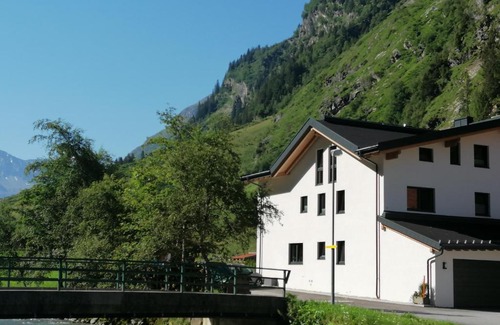 Sankt Leonhard im Pitztal Apartment | Haus Larcher Appartment