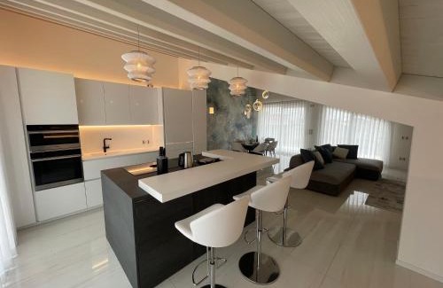 Caorle Apartment | Haus Margarete - Attico Infinity Vista Mare con Jacuzzi - Agenzia Cocal