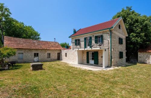 Donji Prolozac House | Haus Meter in Donji Proložac - Haus für 6 Personen
