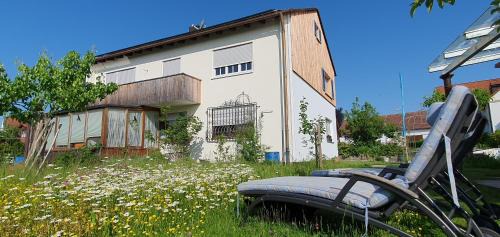 Geltendorf Apartment | Haus mit stilvoller Ferienwohnung und Tiny House nahe Ammersee für 2-6 Personen