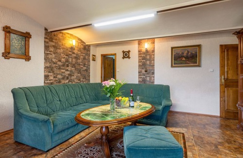 Predslav House | Haus Polivka by Interhome