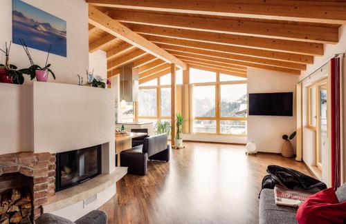 Serfaus Apartment | Haus Rätia