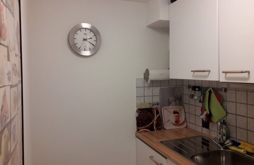 Wittlaer Apartment | Haus Sonnenacker in a great location (2 rooms, kitchen, hallway, bathroom)