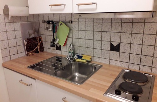 Wittlaer Apartment | Haus Sonnenacker in a great location (2 rooms, kitchen, hallway, bathroom)