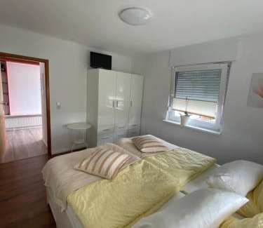 Hoehr-Grenzhausen Apartment | Haus Sonnenweg 6 auf der Sonnenseite im Westerwald