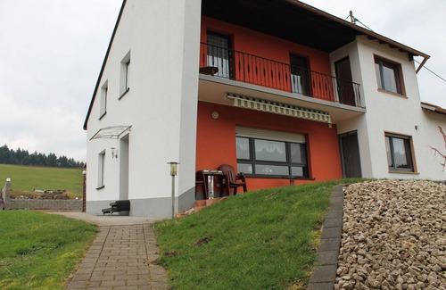 Mullenborn Apartment | *Haus Weitblick*in an idyllically beautiful landscape