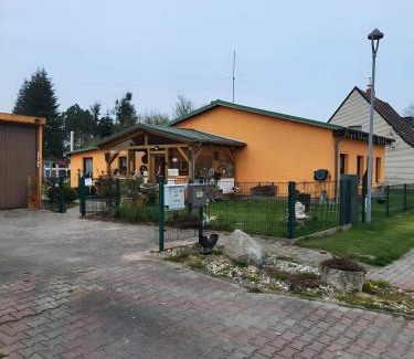 Bugewitz House | Haus zur Sonnenblume