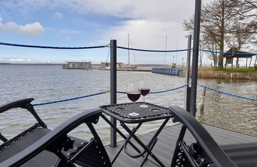 Luckow Boat Rental | Hausboot am See