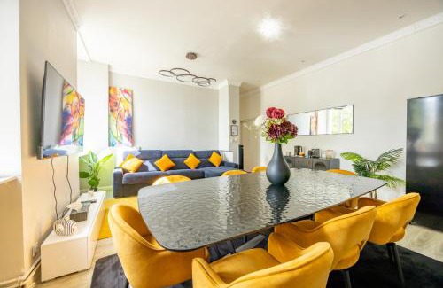 Bouguenais Apartment | Haussmannien Standing and Confort - Sauna - 7 pers