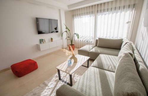 Gauthier Apartment | Haut Standing 2-Bedroom Apartment in Gauthier