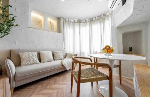 La Pineda Apartment | Hauzify I Loft Promar
