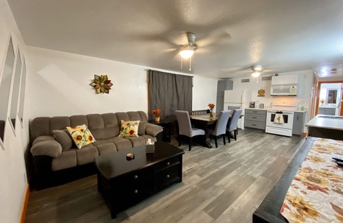 Lake Havasu City House | Havasu Sunflower Orange 2 bedroom, closest to the London Bridge