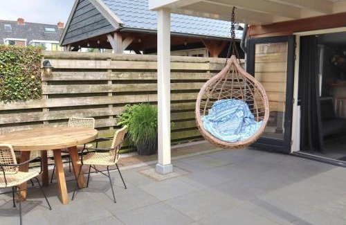 Noordwijk House | Have a nice stay! - Trendy Vakantiehuis Carpe Diem met eigen tuin