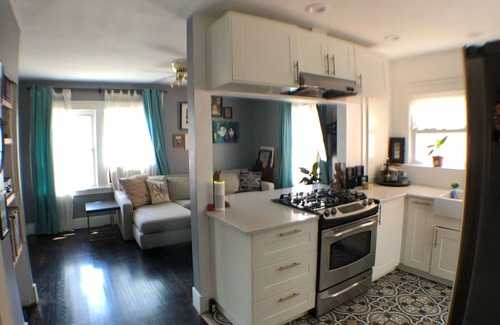 Alamitos Beach Condo | Haven for travel nurses & vacationers alike! Cozy modern home 1 block from beach