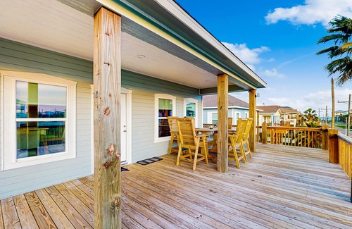 Crystal Beach House | Haven | Gulf Views | Cargo Lift | Large Deck