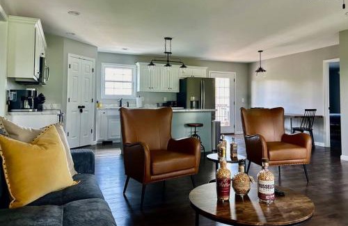 Chaplin House | Haven Hill House - 20 Minutes to 15 Distilleries