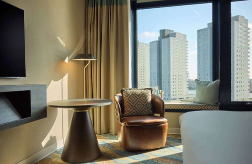 Stadsdriehoek Hotel | Haven Hotel Rotterdam, Curio Collection by Hilton