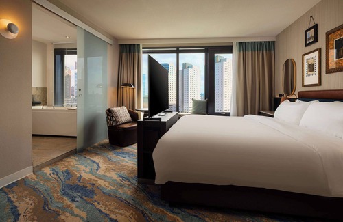 Stadsdriehoek Hotel | Haven Hotel Rotterdam, Curio Collection by Hilton