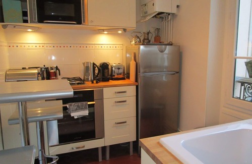 Notre-Dame Apartment | Haven of peace in the center of Versailles