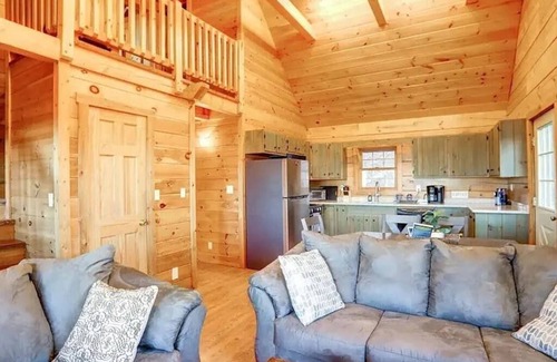 Hickory Hills Cabin | Haven View Retreat | Private Log Cabin | Hot Tub