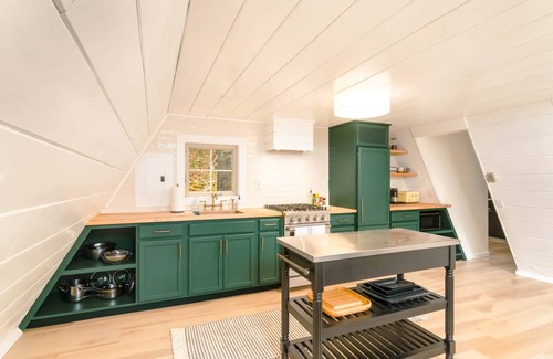 Middlefield House | HavenHaus: Cozy A-Frame Cabin in the Berkshires