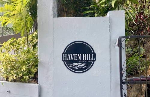 Glencoe House | Havenhill is a scenic & happening Escape for 7!