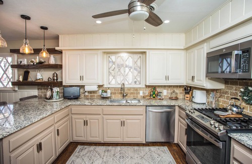 Lubbock House | Haversham Hideaway Charming newly renovated home!