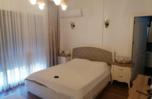 Cesme Villa | Havuzlu taş villa kişiye özel