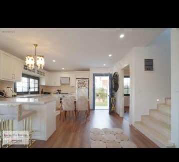 Cesme Villa | Havuzlu taş villa kişiye özel