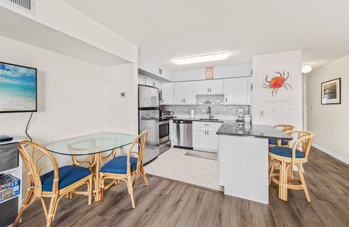 North Ocean City Condo | Hawaiian Village 108 is a Dream Ocean Block Family Getaway