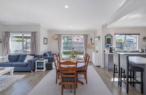 Cooks Beach House | Hawk Hill Getaway - Cooks Beach Holiday Home