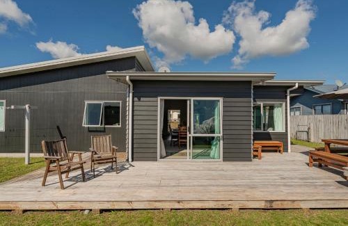 Cooks Beach House | Hawk Hill Getaway - Cooks Beach Holiday Home