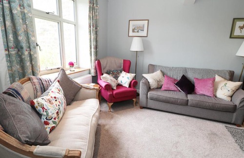 Baslow House | Hawkfield