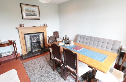 Baslow House | Hawkfield