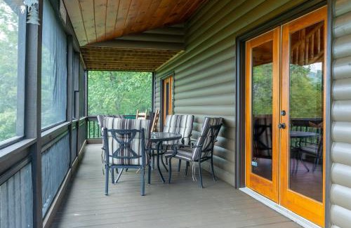 Ridgeline Vistas House | Hawks Hideaway - Full Mountain Views Game Room