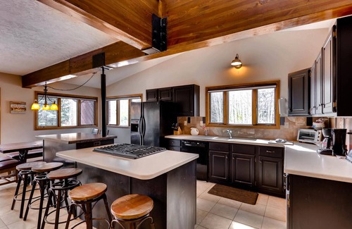 Frisco Condo | Hawn Drive by Summit County Mountain Retreats