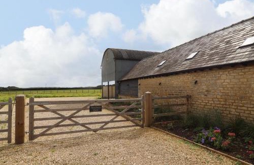 Chedworth House | Hawthorn Barn