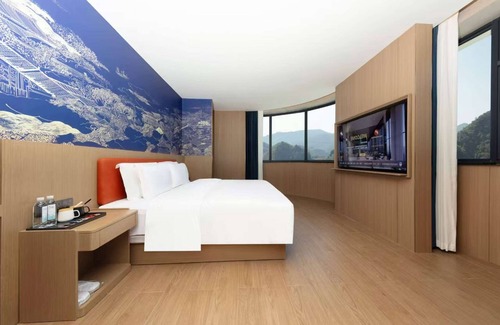Fenghuang Hotel | Hawthorn By Wyndham Fenghuang Baiyue