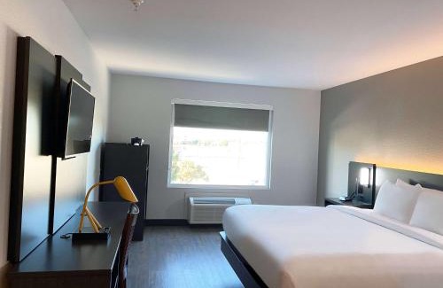 Hobbs Hotel | Hawthorn Extended Stay by Wyndham Hobbs