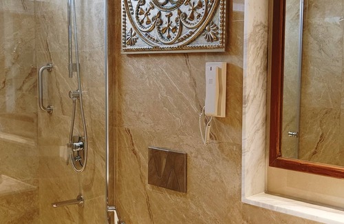 Dwarka Hotel | Hawthorn Suites by Wyndham Dwarka