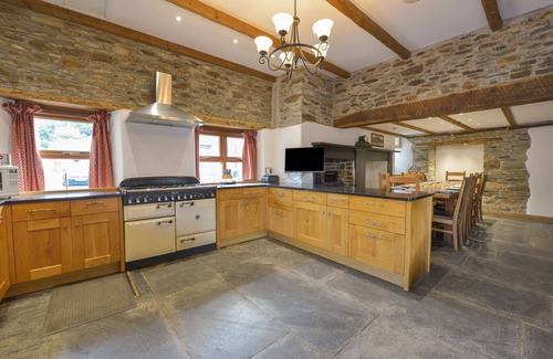 Liskeard Cottage | HAYE BARTON FARM, pet friendly, character holiday cottage in St Ive