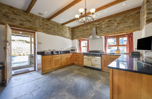 Liskeard Cottage | HAYE BARTON FARM, pet friendly, character holiday cottage in St Ive