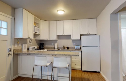 Snohomish Apartment | Hazel's Hideaway: A/C in walkable neighborhood