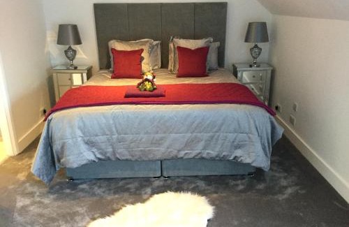 Killarney House | Hazelbrook Killarney