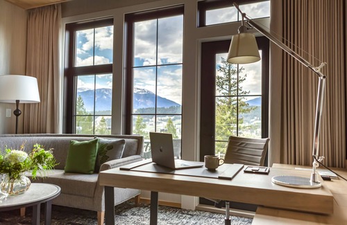 East Kootenay Hotel | Headwaters Lodge at Eagle Ranch Resort