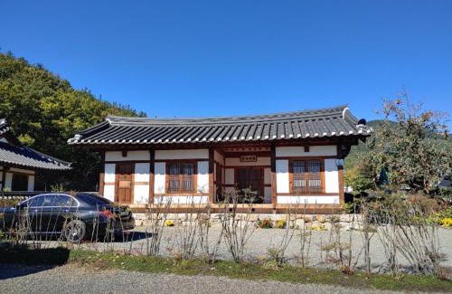 Haean-dong House | Healing hanok in Otgol village