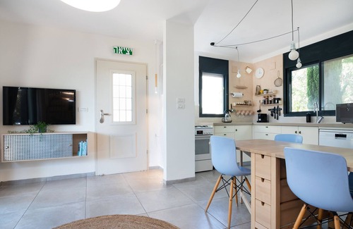 Ben Ami House | Health, Nature, Culture, Tours & Tastes in the Village