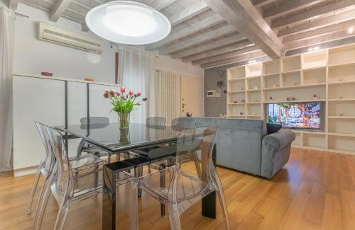 Ferrara Historic Centre Apartment | Heart of Ferrara's History Apartment